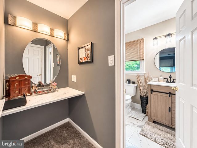 29 ADDINGTON DR, Feasterville Trevose, PA 19053