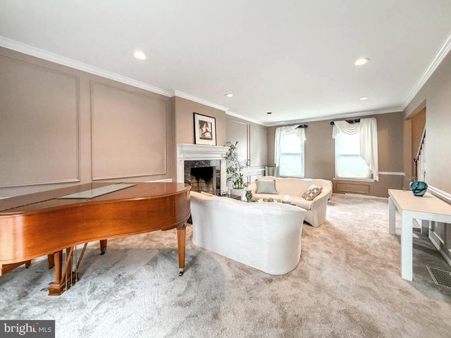 29 ADDINGTON DR, Feasterville Trevose, PA 19053