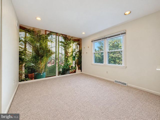 29 ADDINGTON DR, Feasterville Trevose, PA 19053