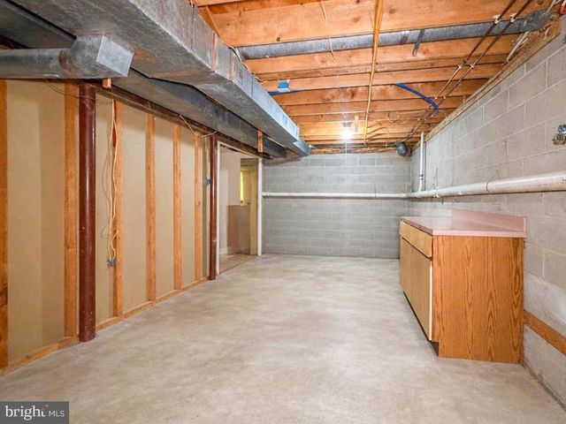 29 ADDINGTON DR, Feasterville Trevose, PA 19053