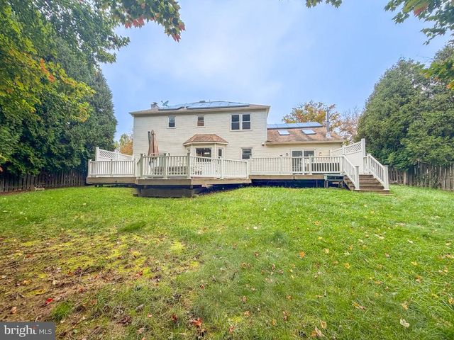 29 ADDINGTON DR, Feasterville Trevose, PA 19053