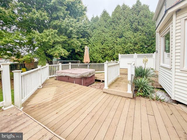 29 ADDINGTON DR, Feasterville Trevose, PA 19053