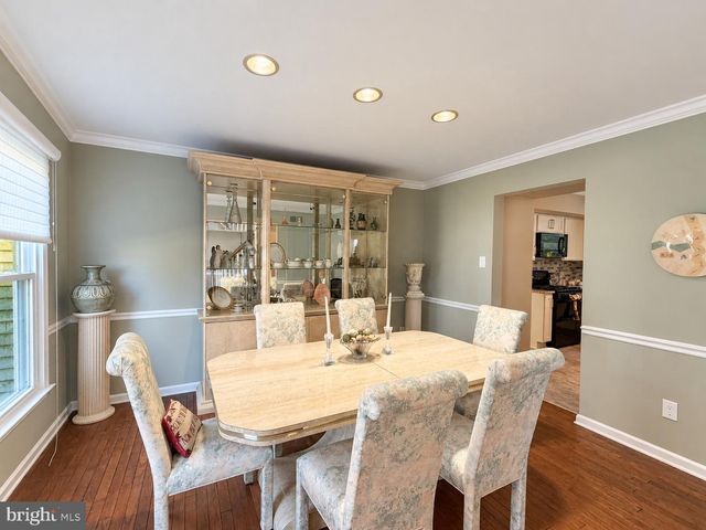 29 ADDINGTON DR, Feasterville Trevose, PA 19053
