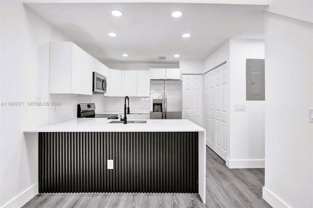 1818 Adventure Pl, North Lauderdale, FL 33068