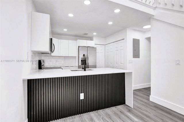 1818 Adventure Pl, North Lauderdale, FL 33068