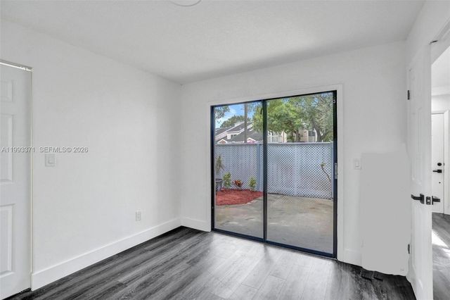 1818 Adventure Pl, North Lauderdale, FL 33068