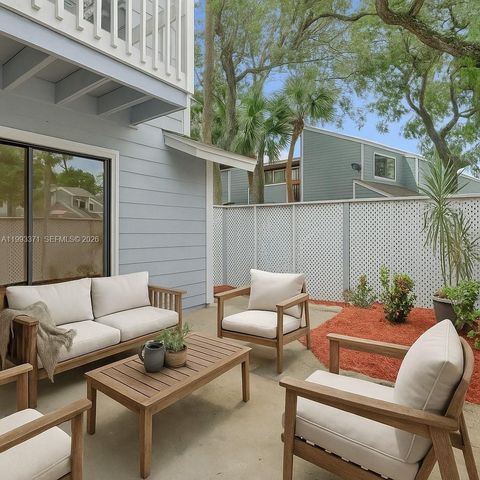 1818 Adventure Pl, North Lauderdale, FL 33068