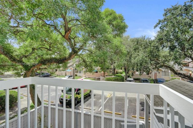 1818 Adventure Pl, North Lauderdale, FL 33068