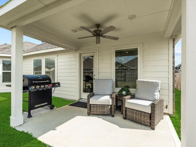 8635 Jetty Glen Drive, Cypress, TX 77433