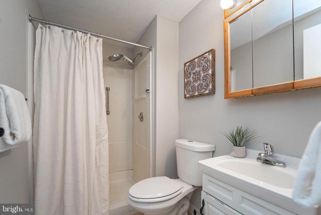 6922 PINECREST RD, Catonsville, MD 21228