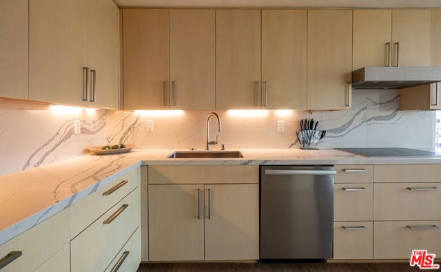 818 N Doheny Drive 1107, West Hollywood, CA 90069