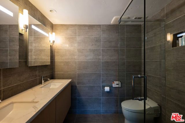 818 N Doheny Drive 1107, West Hollywood, CA 90069