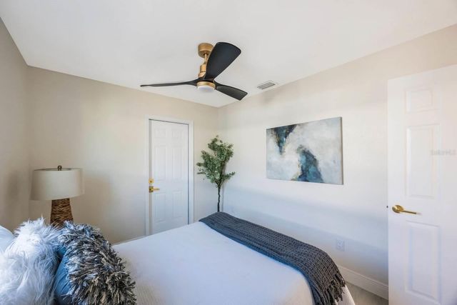 1160 36TH AVENUE N, St Petersburg, FL 33704