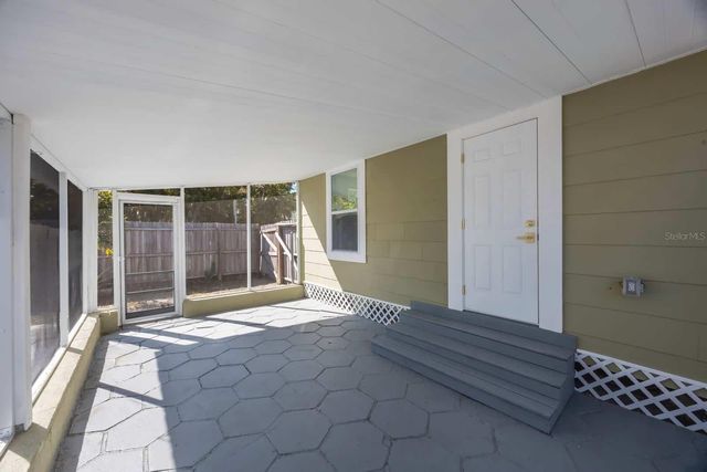 1160 36TH AVENUE N, St Petersburg, FL 33704