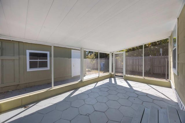 1160 36TH AVENUE N, St Petersburg, FL 33704