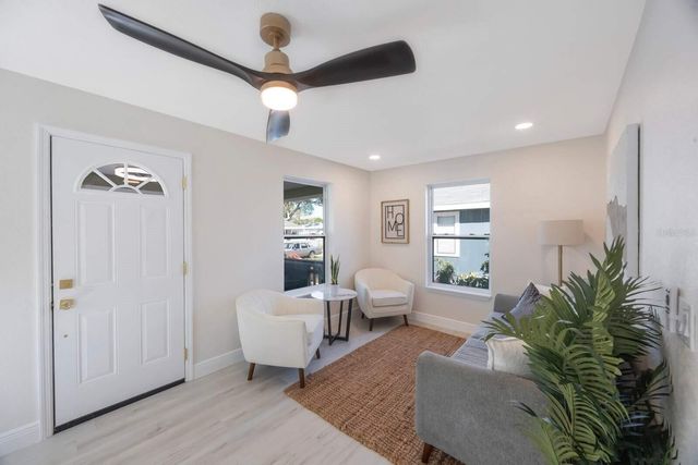 1160 36TH AVENUE N, St Petersburg, FL 33704