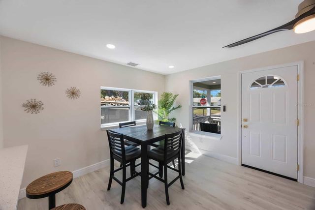 1160 36TH AVENUE N, St Petersburg, FL 33704