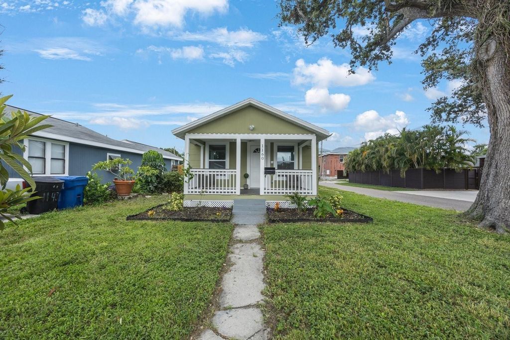 1160 36TH AVENUE N, St Petersburg, FL 33704