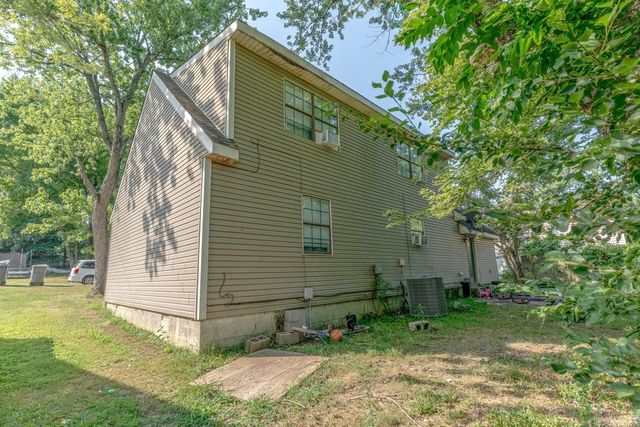 2010 Cenwood Dr, Jonesboro, AR 72401