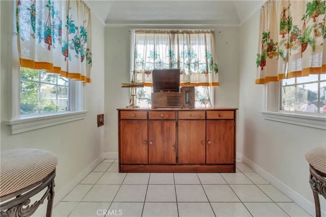 8148 Madison Ave, South Gate, CA 90280