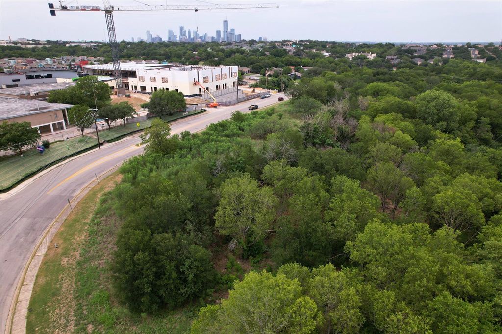 2821 Metcalfe RD, Austin, TX 78741