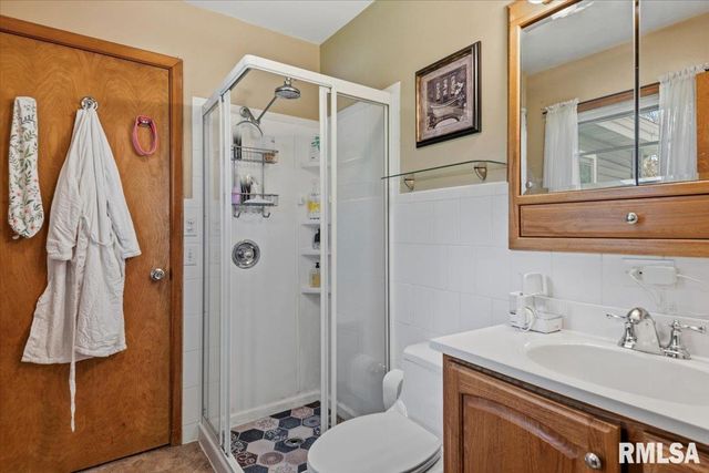 2118 W LAWRENCE Avenue, Springfield, IL 62704
