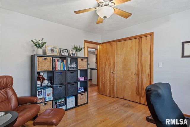 2118 W LAWRENCE Avenue, Springfield, IL 62704