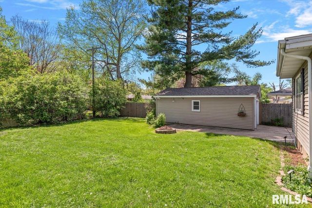 2118 W LAWRENCE Avenue, Springfield, IL 62704