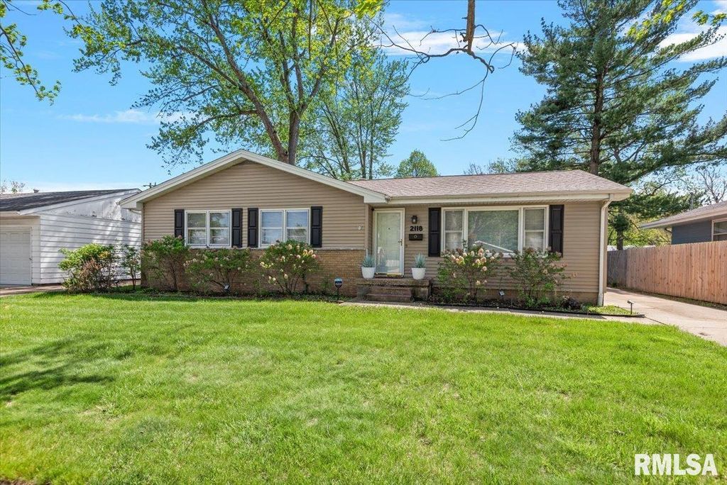 2118 W LAWRENCE Avenue, Springfield, IL 62704
