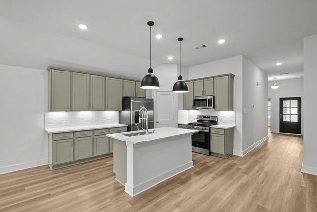 1721 Sharpstone Drive, Columbia, TN 38401