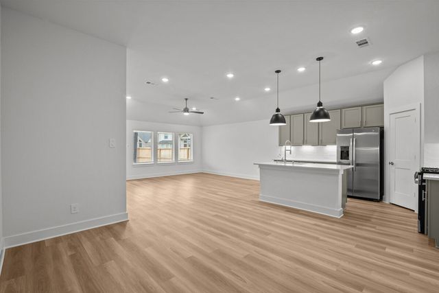 1721 Sharpstone Drive, Columbia, TN 38401