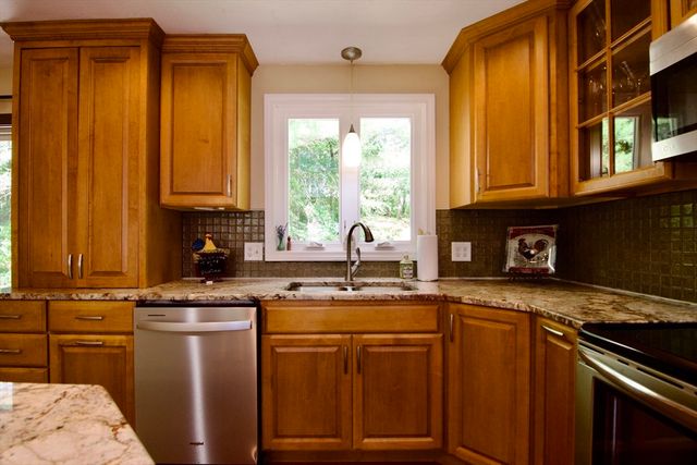 326 Flynt St, Palmer, MA 01069