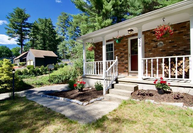326 Flynt St, Palmer, MA 01069