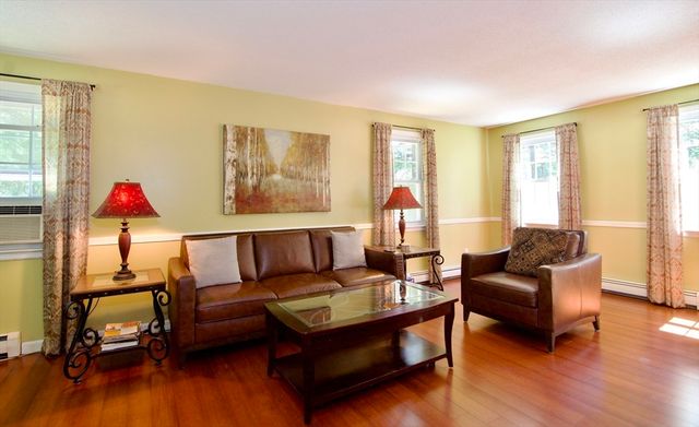 326 Flynt St, Palmer, MA 01069