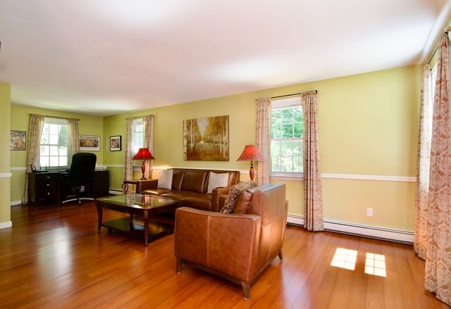326 Flynt St, Palmer, MA 01069