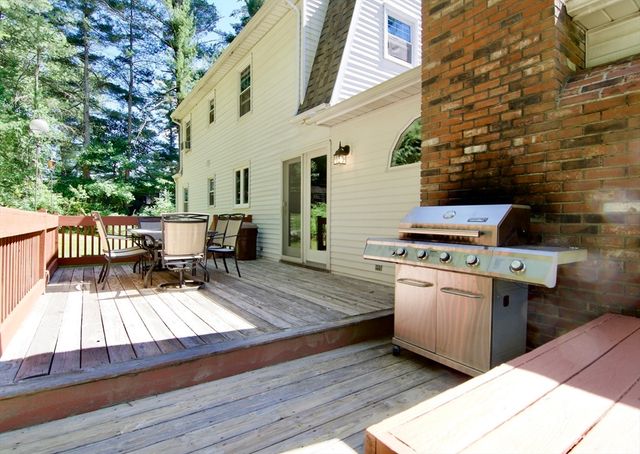 326 Flynt St, Palmer, MA 01069