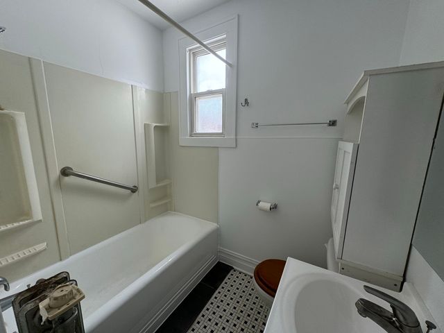 28w573 Stafford Place 5, Warrenville, IL 60555