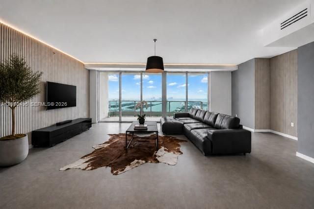 900 Biscayne Boulevard PH6205, Miami, FL 33132