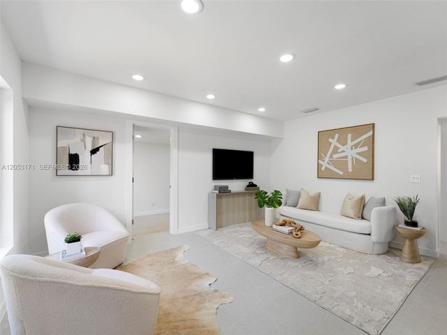 1014 SW 20th Street, Fort Lauderdale, FL 33315