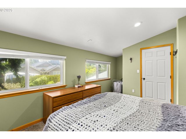 7006 Ne ELM St, Hillsboro, OR 97124