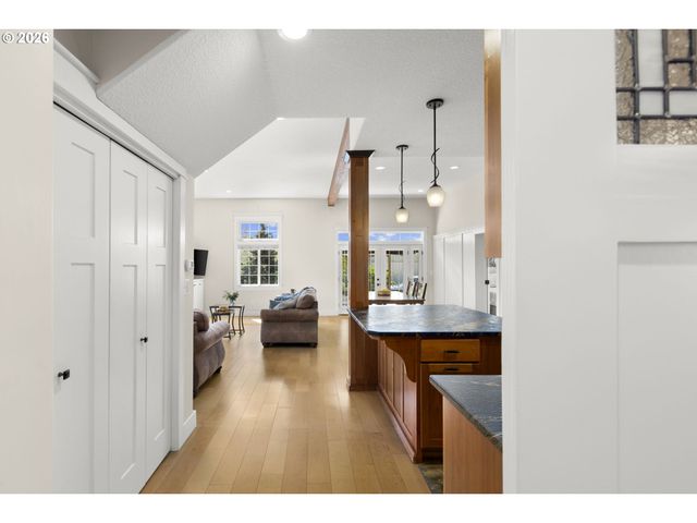 7006 Ne ELM St, Hillsboro, OR 97124