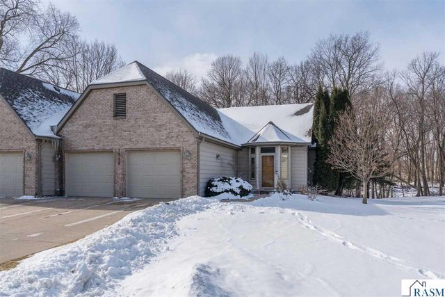 1515 Pleasant View Drive, North Mankato, MN 56003