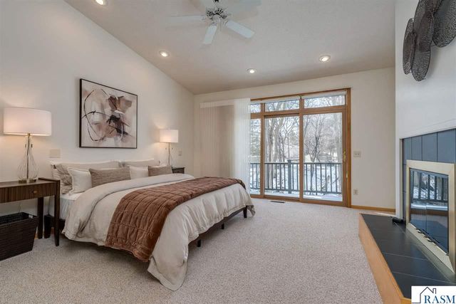 1515 Pleasant View Drive, North Mankato, MN 56003