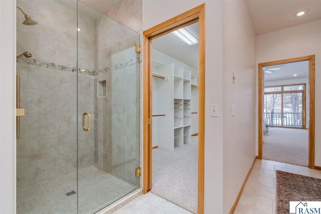 1515 Pleasant View Drive, North Mankato, MN 56003