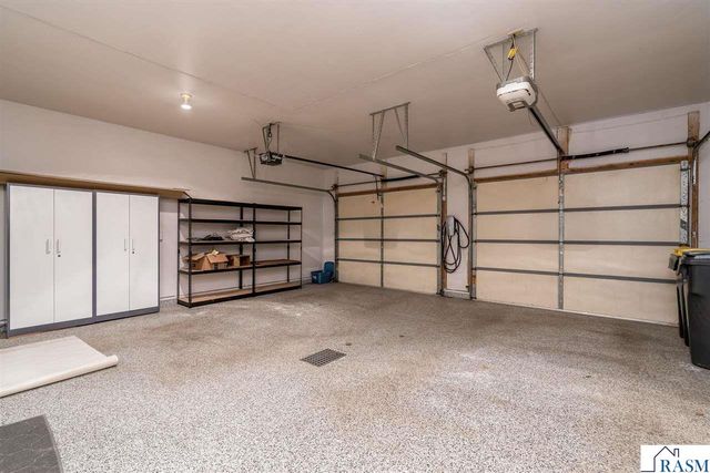 1515 Pleasant View Drive, North Mankato, MN 56003