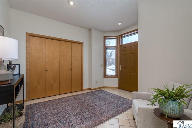 1515 Pleasant View Drive, North Mankato, MN 56003