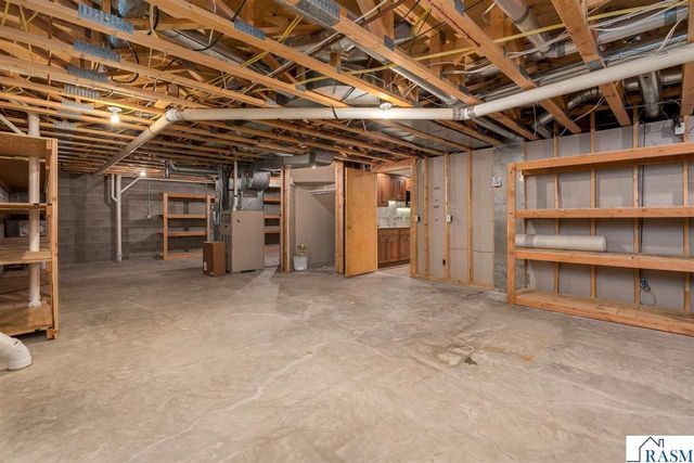 1515 Pleasant View Drive, North Mankato, MN 56003