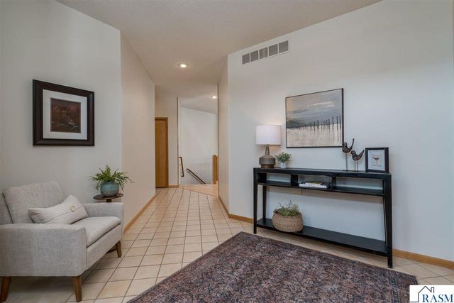 1515 Pleasant View Drive, North Mankato, MN 56003