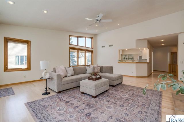 1515 Pleasant View Drive, North Mankato, MN 56003