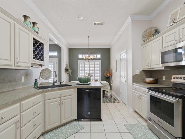 215 CR 3542, Hawkins, TX 75765